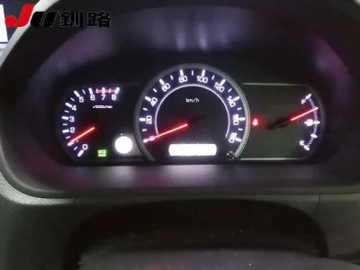 Toyota NOAH  с аукциона в Японии