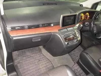 Nissan ELGRAND лот № 2027 оценка 3.5  с аукциона в Японии 4