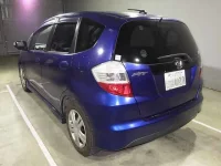 Honda FIT лот № 2028 оценка 3.5  с аукциона в Японии 3