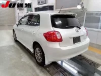 Toyota AURIS лот № 8037 оценка R  с аукциона в Японии 1