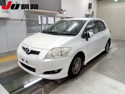 Toyota AURIS  с аукциона в Японии