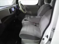 Nissan CUBE лот № 4255 оценка RA  с аукциона в Японии 2