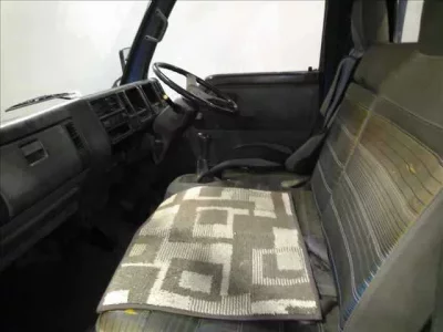 Mazda TITAN  с аукциона в Японии