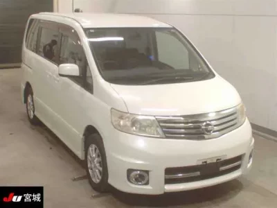 Nissan SERENA  с аукциона в Японии