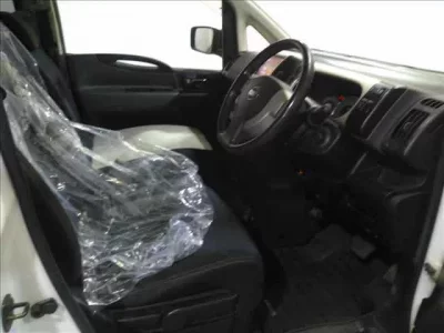 Nissan SERENA  с аукциона в Японии