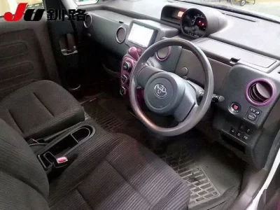 Toyota PORTE  с аукциона в Японии