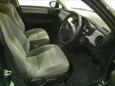 Toyota COROLLA AXIO  с аукциона в Японии