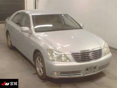 Toyota CROWN  с аукциона в Японии