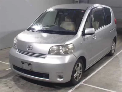 Toyota PORTE  с аукциона в Японии