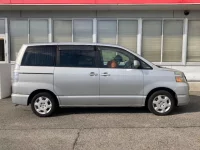 Toyota VOXY лот № 3012 оценка 3.5  с аукциона в Японии 2