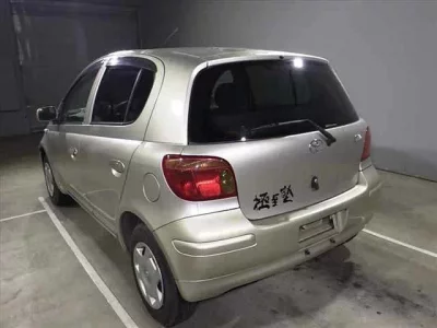 Toyota VITZ  с аукциона в Японии