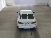 BMW 3-Series лот № 5017 оценка 4.5  с аукциона в Японии 2