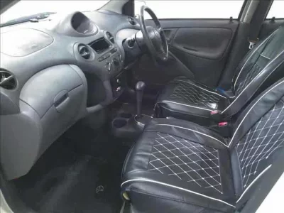 Toyota VITZ  с аукциона в Японии