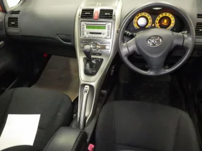 Toyota AURIS  с аукциона в Японии