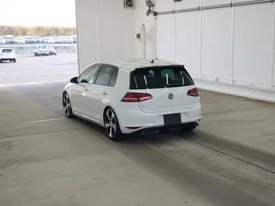 Volkswagen GOLF  с аукциона в Японии