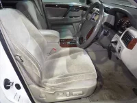 Toyota CROWN лот № 2066 оценка 4  с аукциона в Японии 8