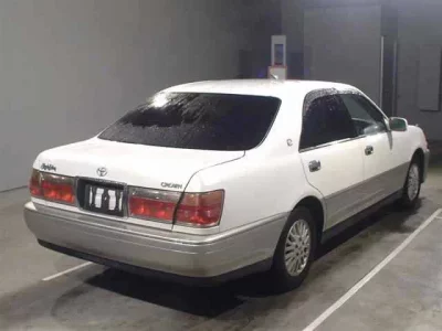 Toyota CROWN  с аукциона в Японии