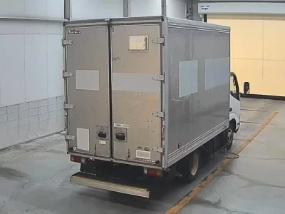 Toyota DYNA  с аукциона в Японии