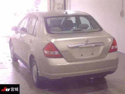 Nissan TIIDA LATIO