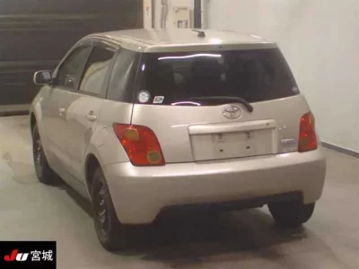 Toyota IST