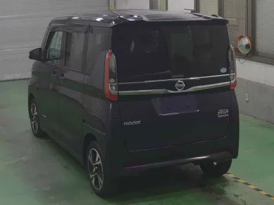 Nissan ROOX  с аукциона в Японии