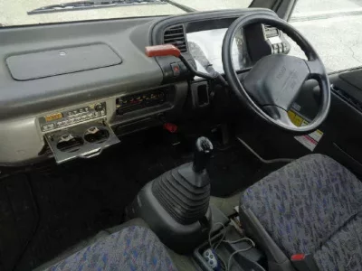 Isuzu ELF  с аукциона в Японии