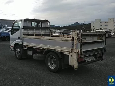 Hino DUTRO  с аукциона в Японии