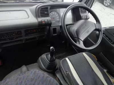 Isuzu ELF  с аукциона в Японии