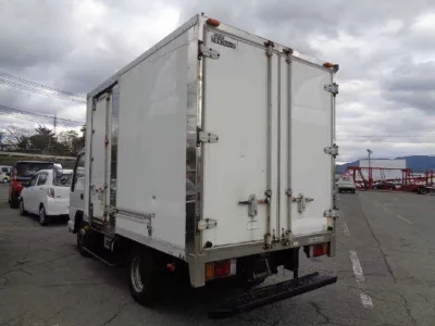 Isuzu ELF  с аукциона в Японии