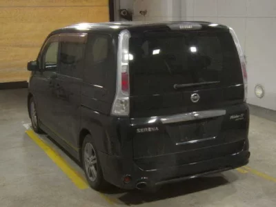 Nissan SERENA  с аукциона в Японии