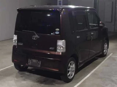 Toyota PIXIS SPACE