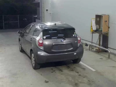 Toyota AQUA  с аукциона в Японии