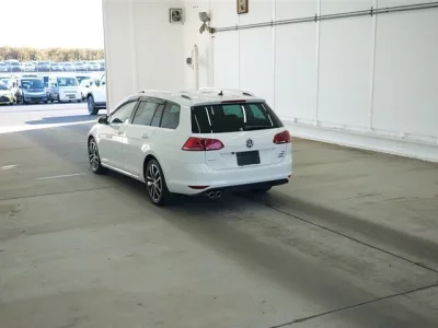 Volkswagen GOLF VARIANT