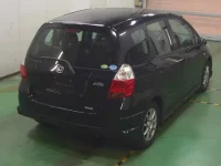 Honda FIT лот № 3523 оценка 3.5  с аукциона в Японии 6
