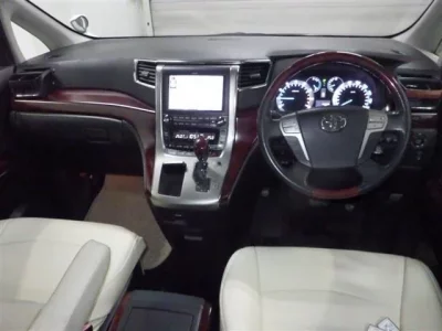 Toyota ALPHARD  с аукциона в Японии
