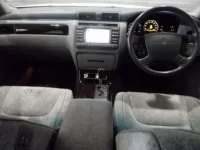 Toyota CROWN лот № 3502 оценка R  с аукциона в Японии 2