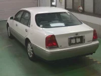 Toyota CROWN лот № 3502 оценка R  с аукциона в Японии 1