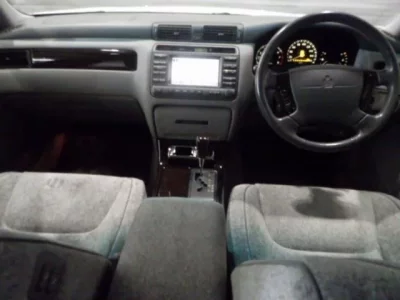 Toyota CROWN  с аукциона в Японии