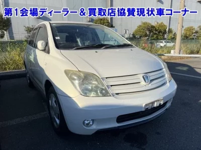 Toyota IST