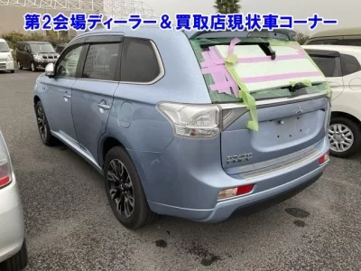 Mitsubishi OUTLANDER PHEV