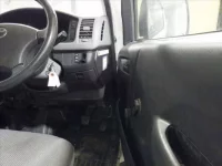 Toyota HIACE VAN лот № 4704 оценка R  с аукциона в Японии 6