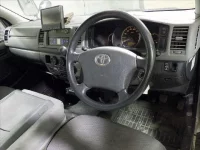 Toyota HIACE VAN лот № 4704 оценка R  с аукциона в Японии 2