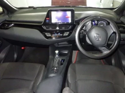 Toyota C-HR  с аукциона в Японии