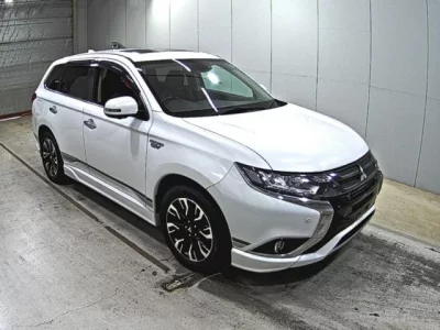 Mitsubishi OUTLANDER PHEV