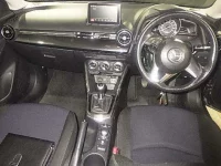 Mazda DEMIO лот № 3075 оценка 4.5  с аукциона в Японии 2