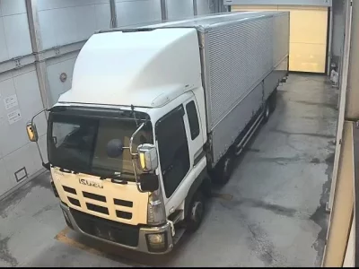 Isuzu TRUCK