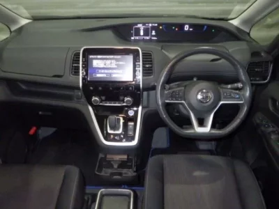 Nissan SERENA  с аукциона в Японии