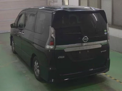 Nissan SERENA  с аукциона в Японии