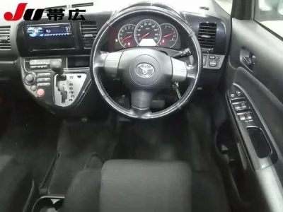 Toyota WISH  с аукциона в Японии
