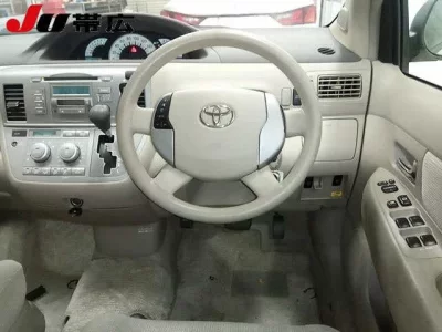 Toyota RAUM